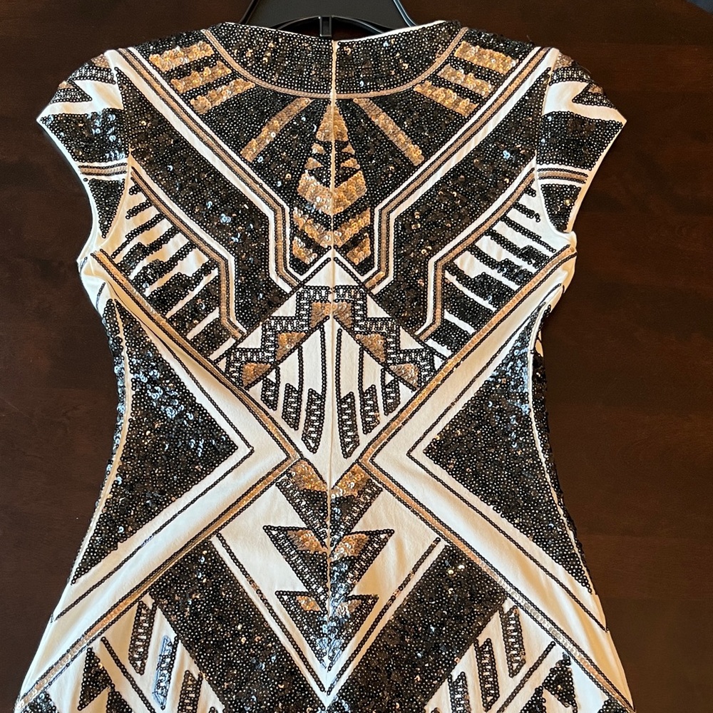 Worn 1x Express Cap-sleeve Black, Gold Geometric sequined fitted Mini Dress - Picture 5 of 9